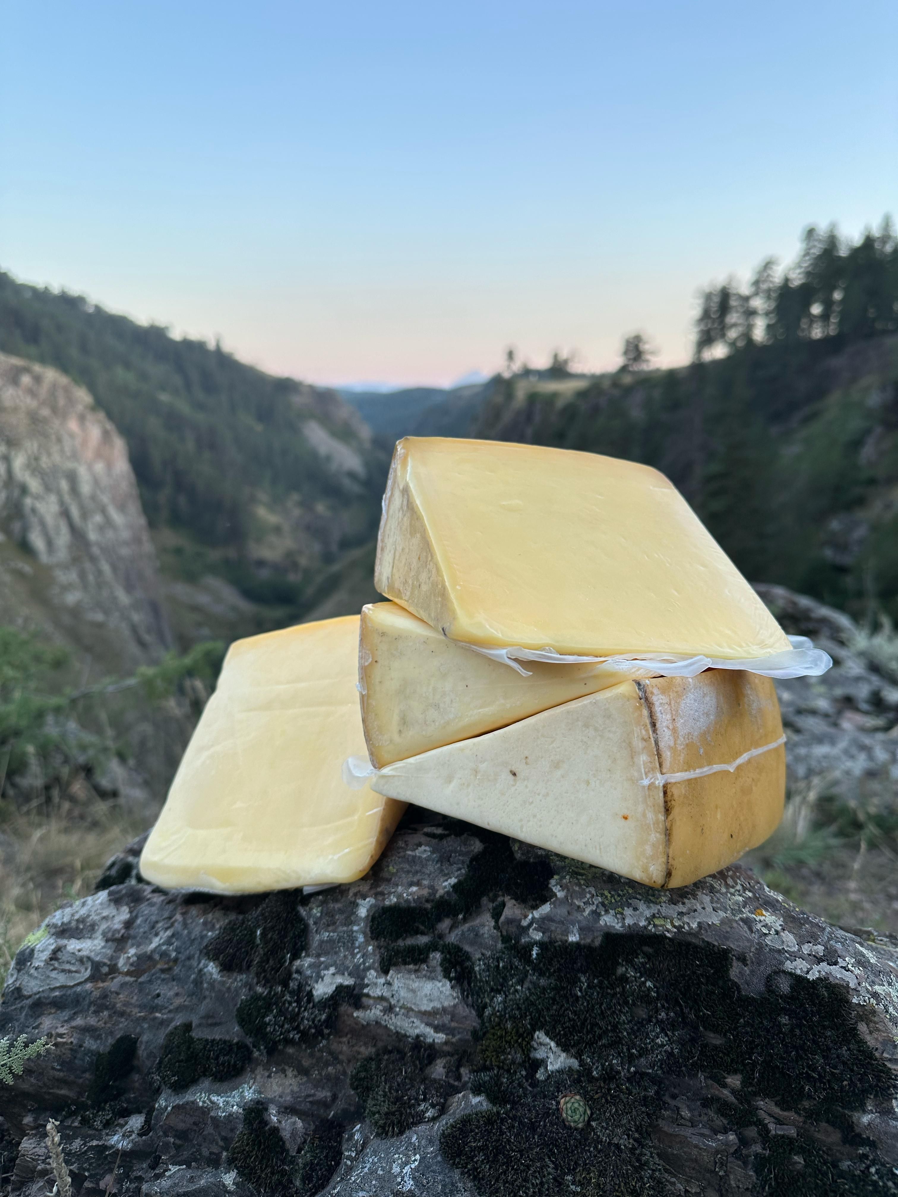 Eski Kars Kaşarı 1 KG