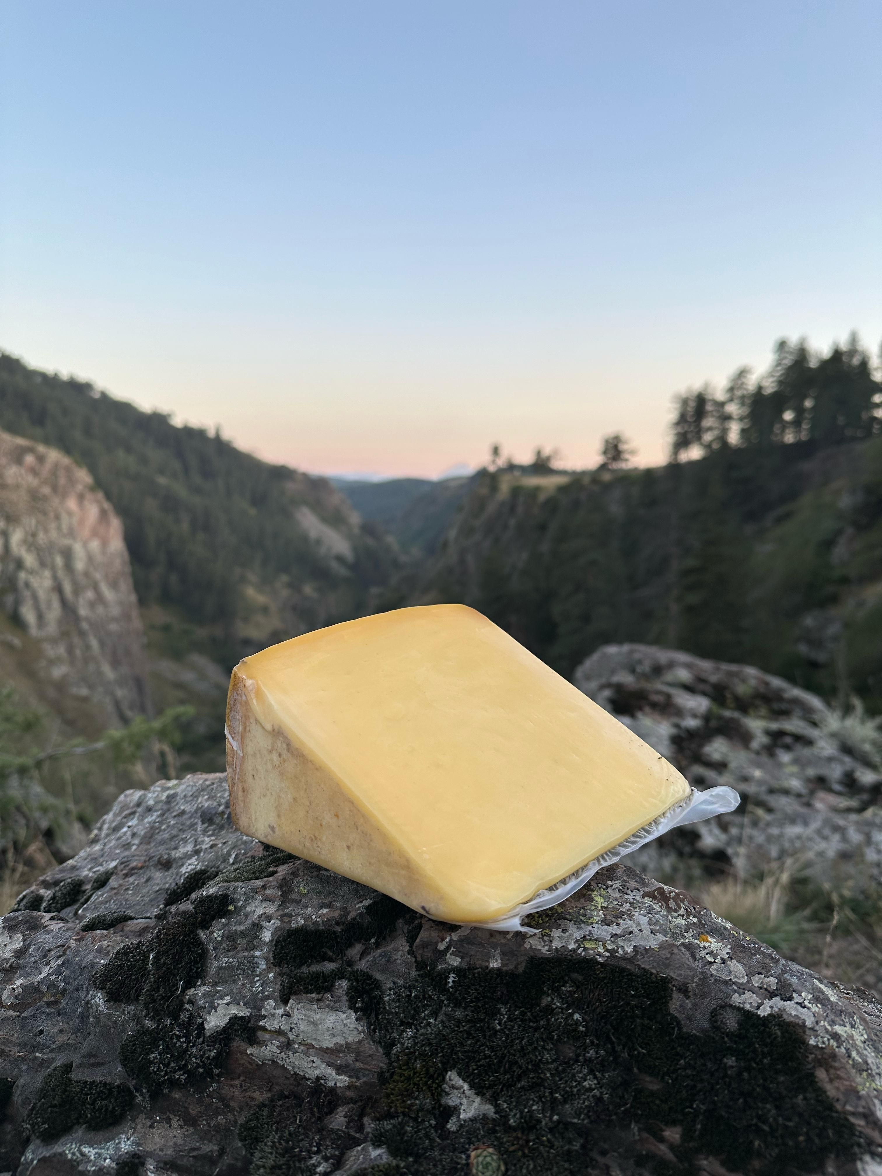 Eski Kars Kaşarı 1 KG