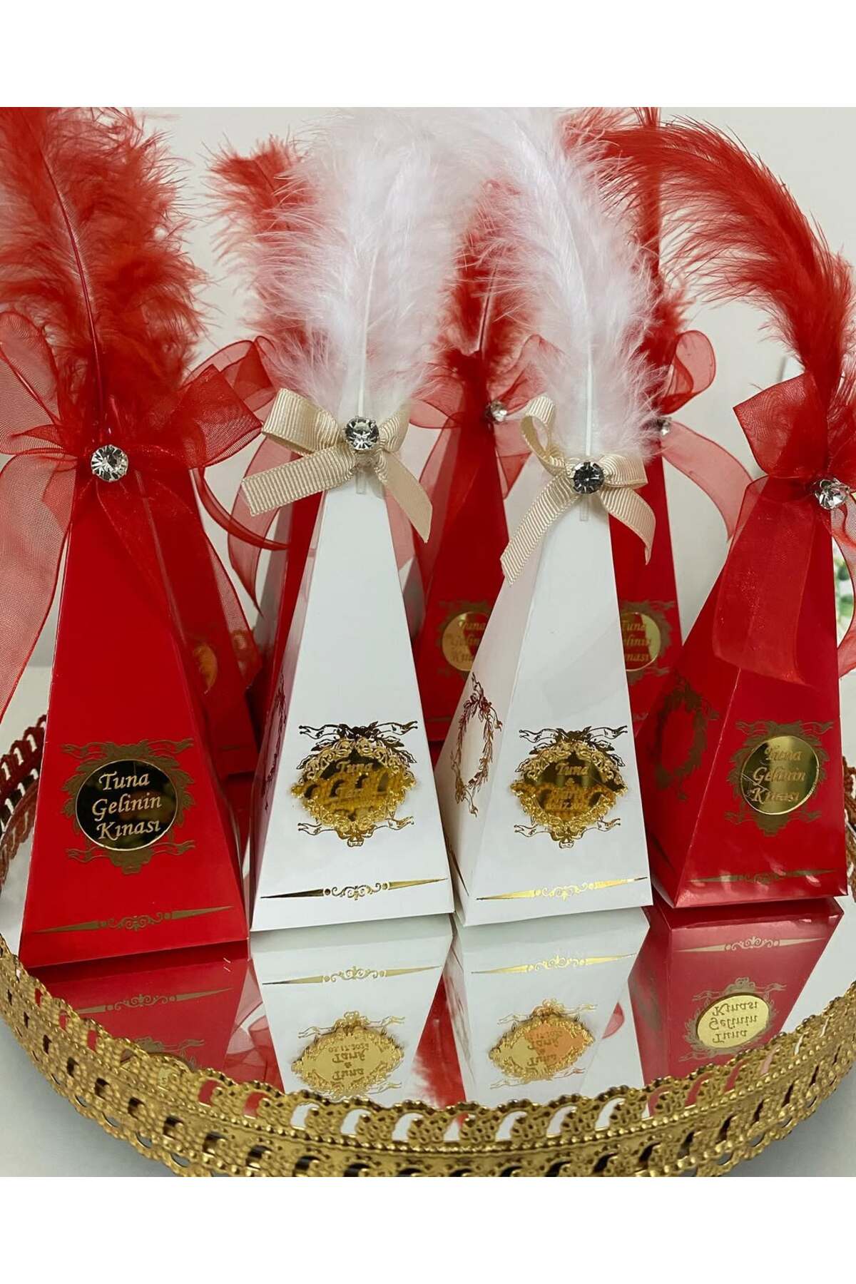 Karton Külah Süslü Kırmızı Beyaz Karışık İçi Boş Nikah, Söz, Nişan Hediyelik - 25 Adet