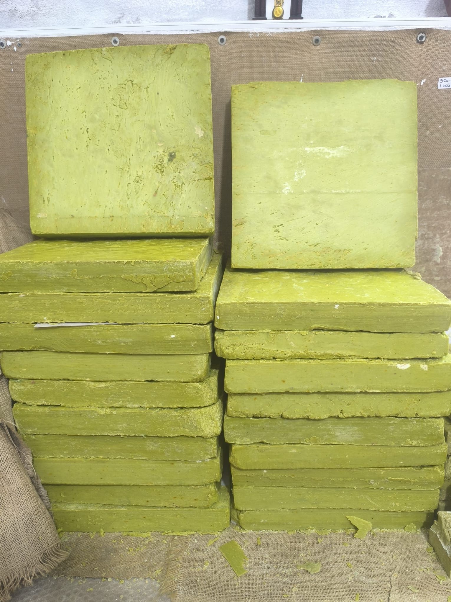 HAKİKİ BITTIM SABUNU (1 KG)