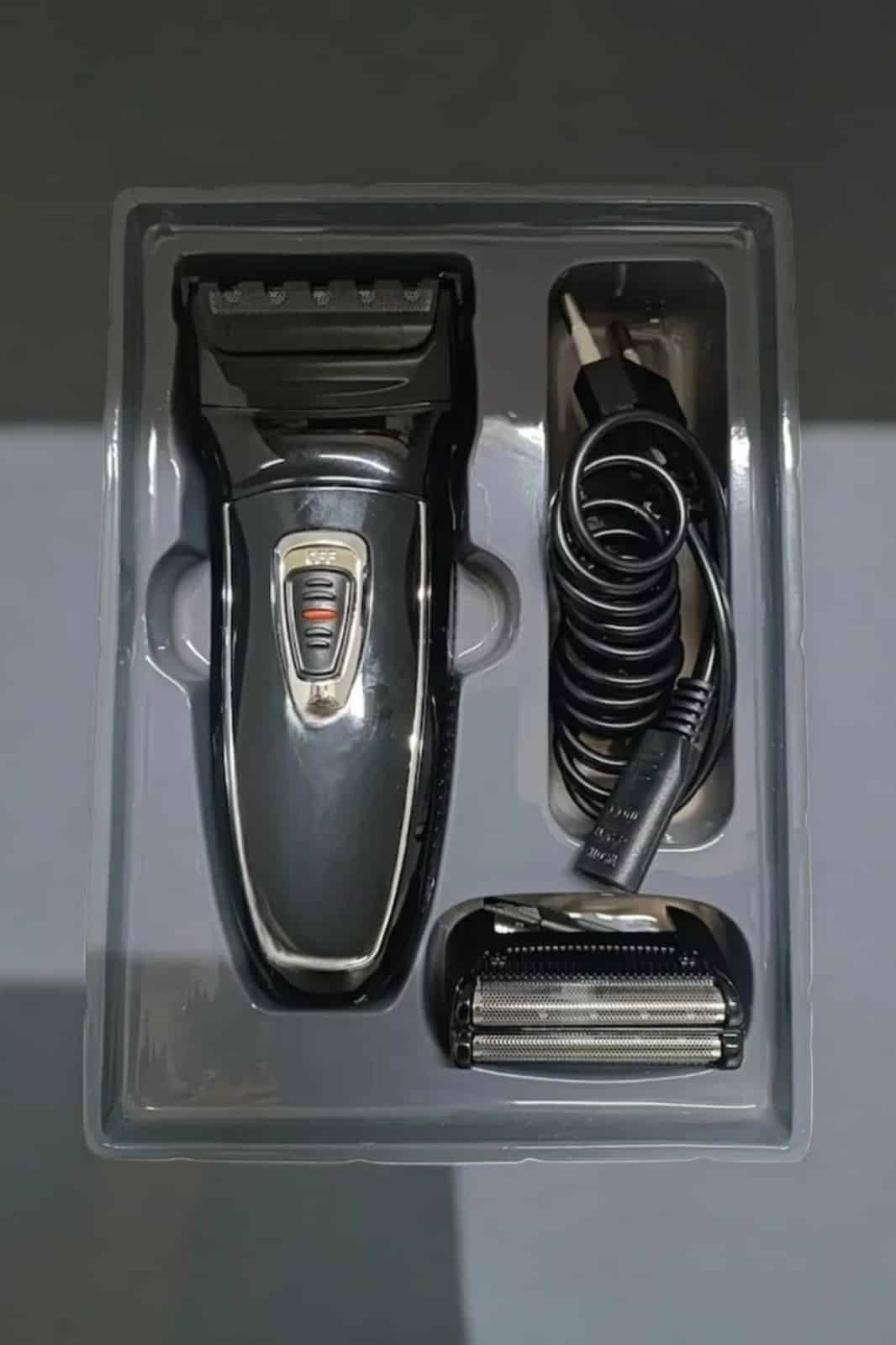 Şarjlı Paslanmaz Çelik Bıçaklı ve Kablosuz Saç Sakal Tıraş Makinesi