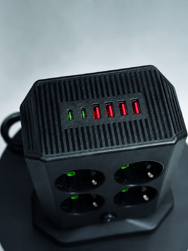 8'li Dikey Çoklu Priz 4 USB 2 Type-C Girişli Akım Korumalı Uzatma Prizi