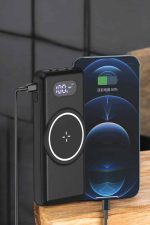 Hızlı Şarj Dijital Göstergeli Powerbankli Çoklu Şarj Özelliği
